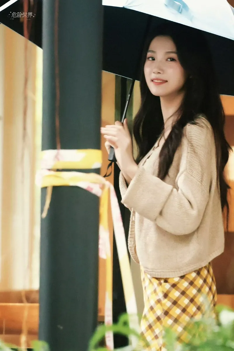 lu-duc-hieu-lot-xac-hinh-anh-ngoan-muc-nho-chiet-anh-trang (4)