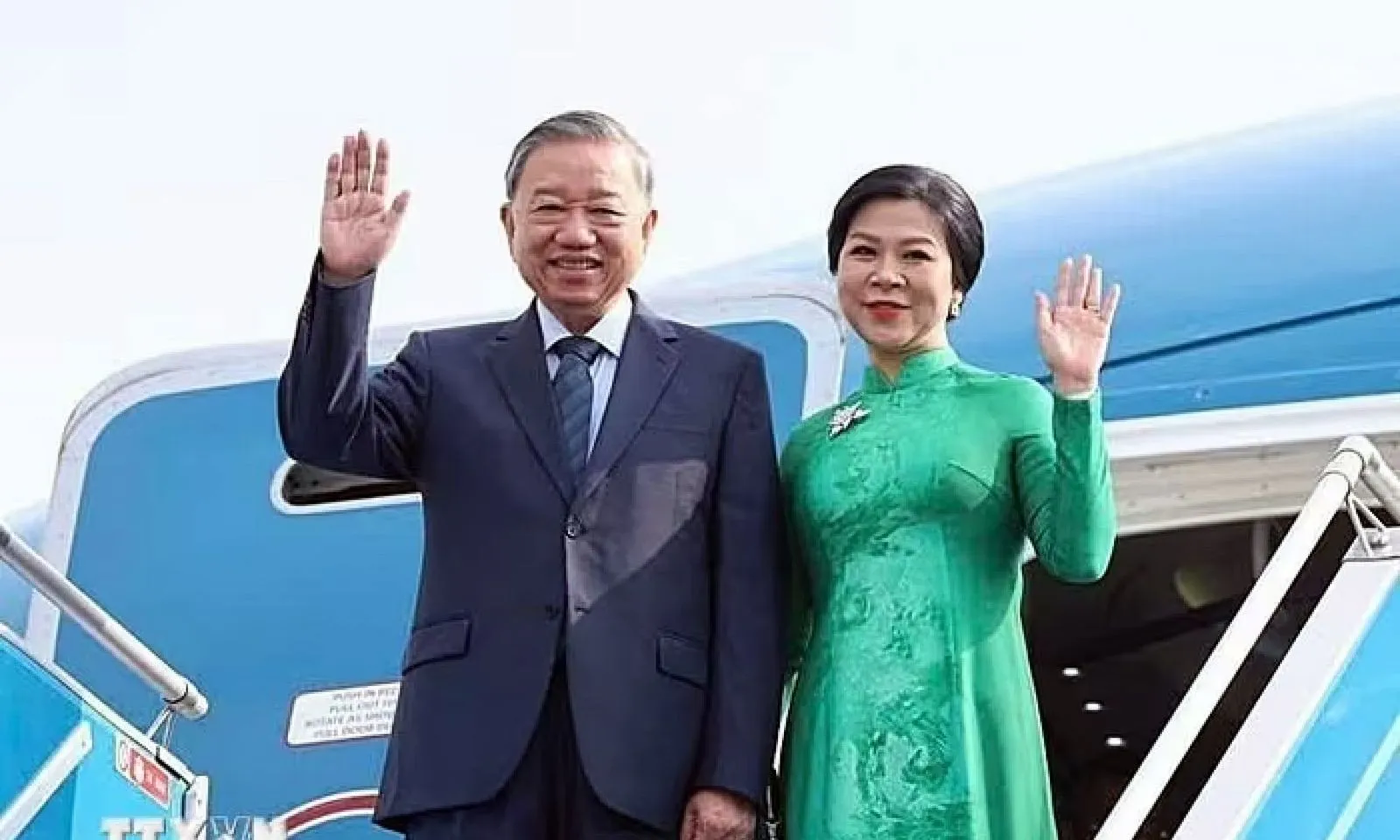 Tổng Bí thư Tô Lâm và phu nhân lên đường thăm cấp Nhà nước Hàn Quốc