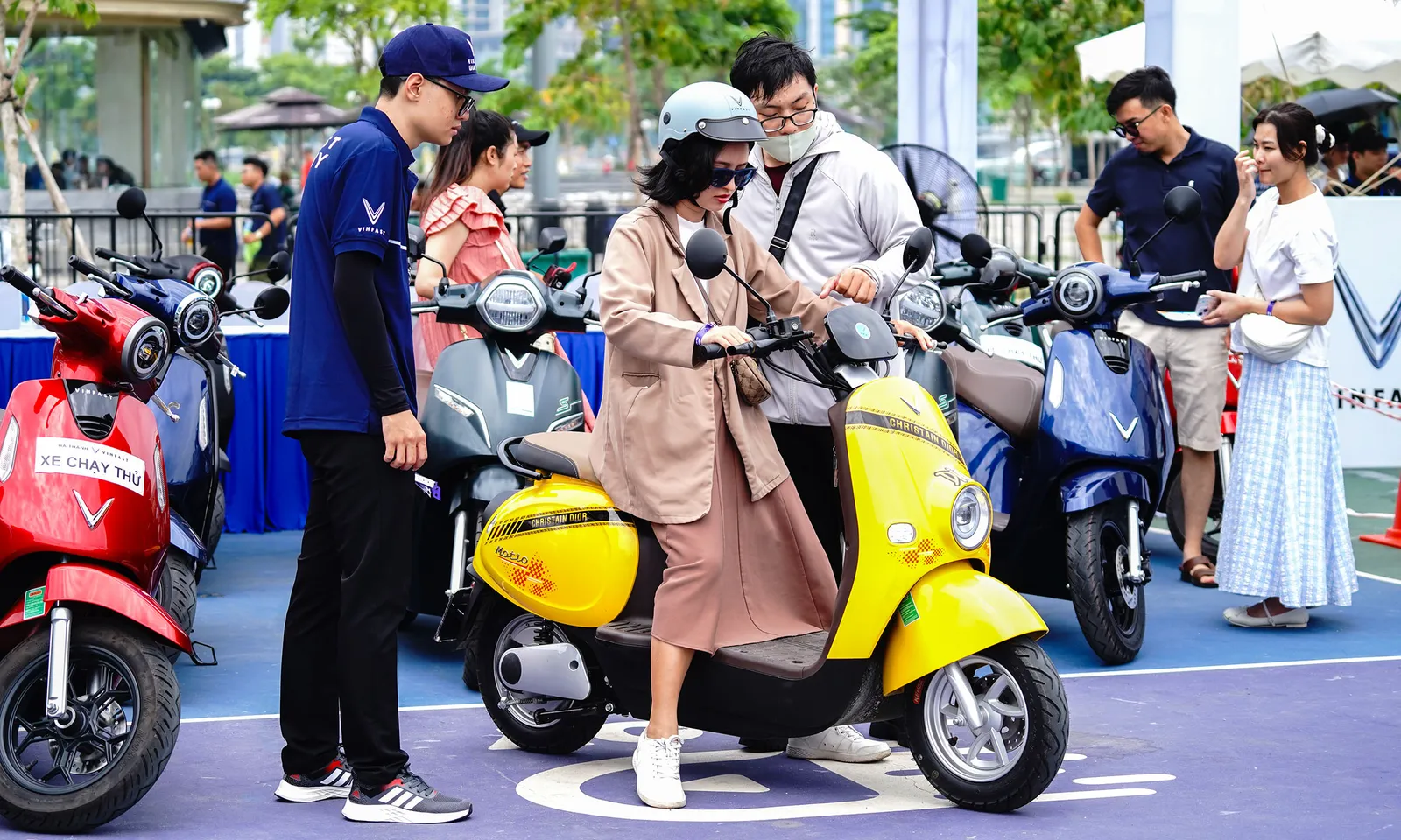 Việt Nam trở thành thị trường xe máy điện lớn thứ ba thế giới