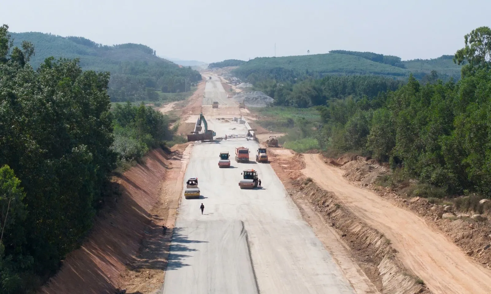 Nhà thầu tăng tốc thi công 10km cuối tuyến cao tốc Quảng Ngãi – Hoài Nhơn