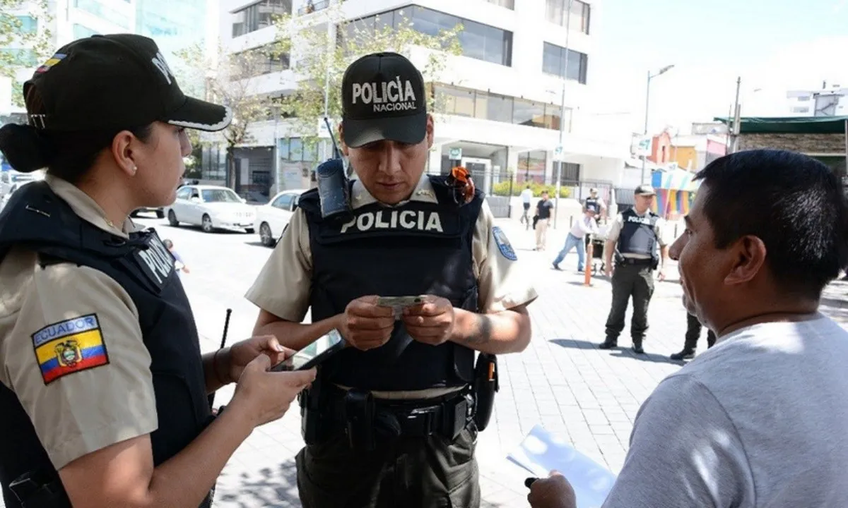 Xả súng kinh hoàng ở Ecuador: 8 người chết