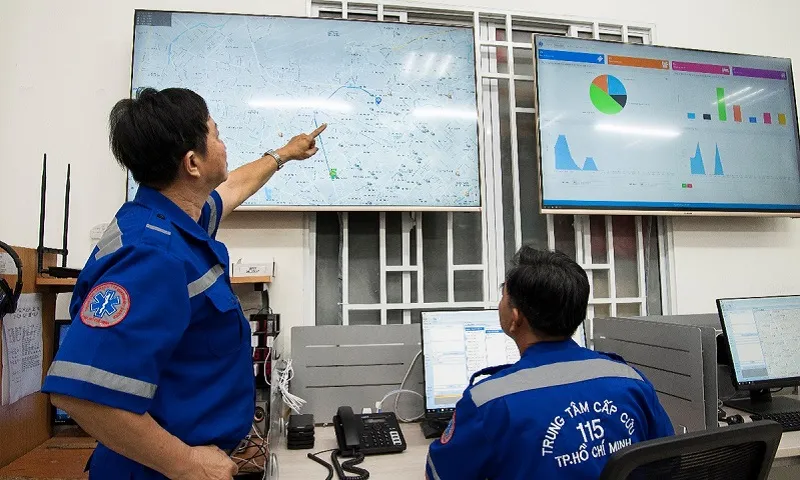 Điều phối viên tiến hành điều xe cấp cứu gần nhất đến hiện trường - Ảnh Trung tâm Cấp cứu 115 cung cấp