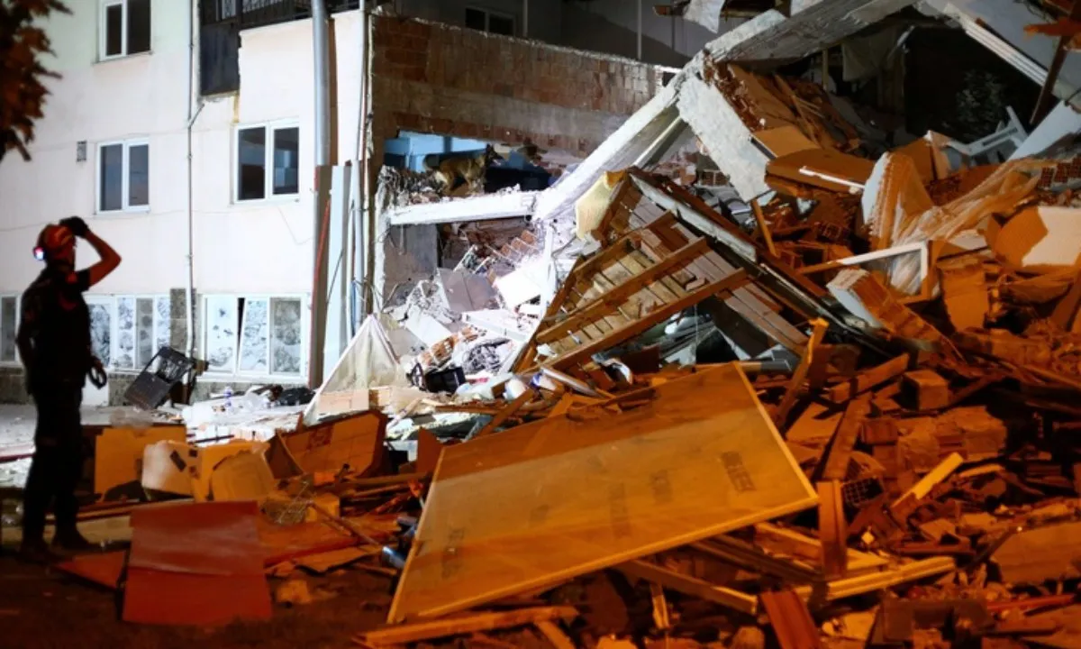 Động đất 6,1 độ ở Tây Bắc Thổ Nhĩ Kỳ: 1 người chết, hàng chục nhà sập