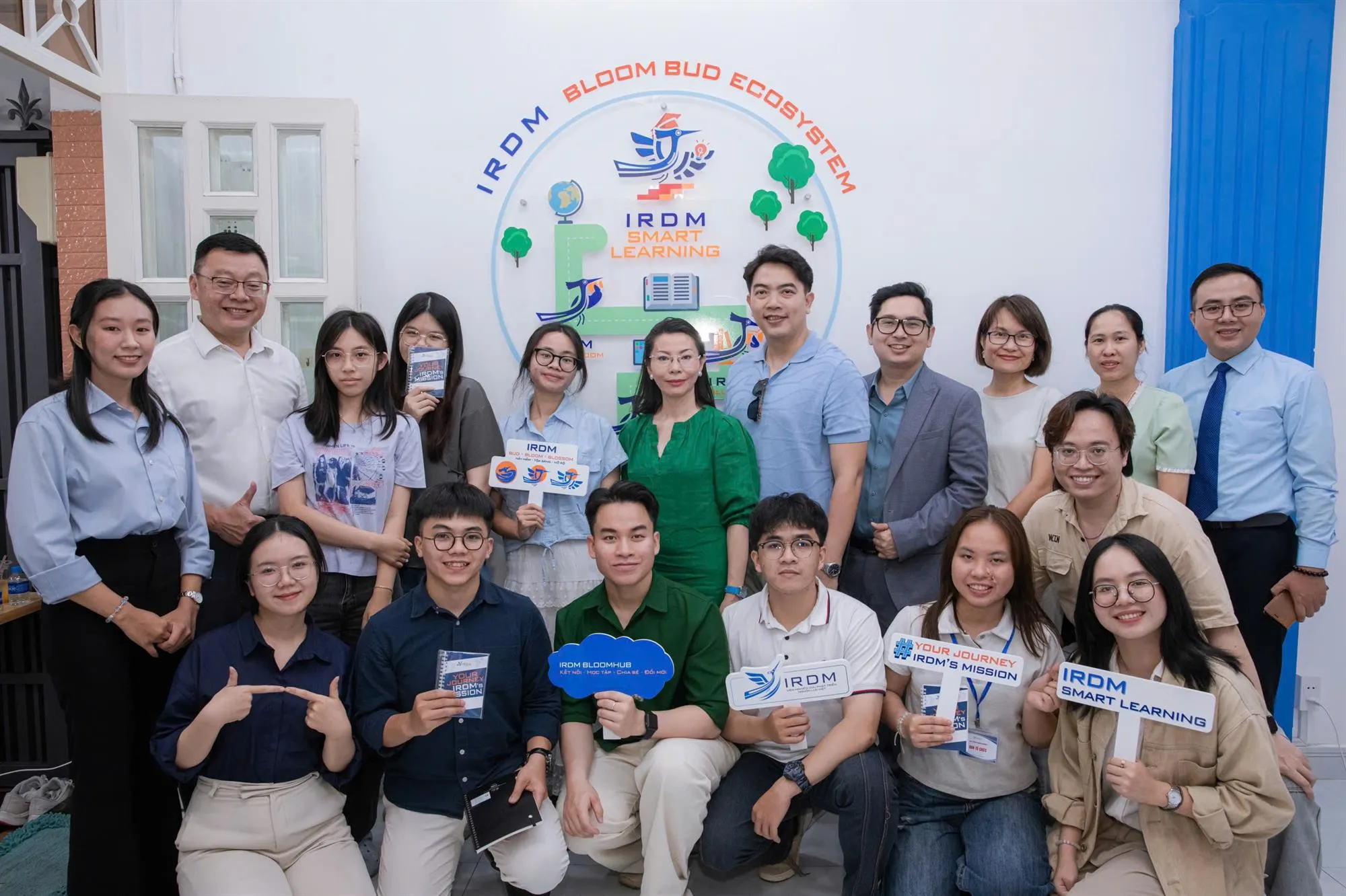 gen-h-z6892202806730_6a86edd052a6d63a02c3362b03c8d39d