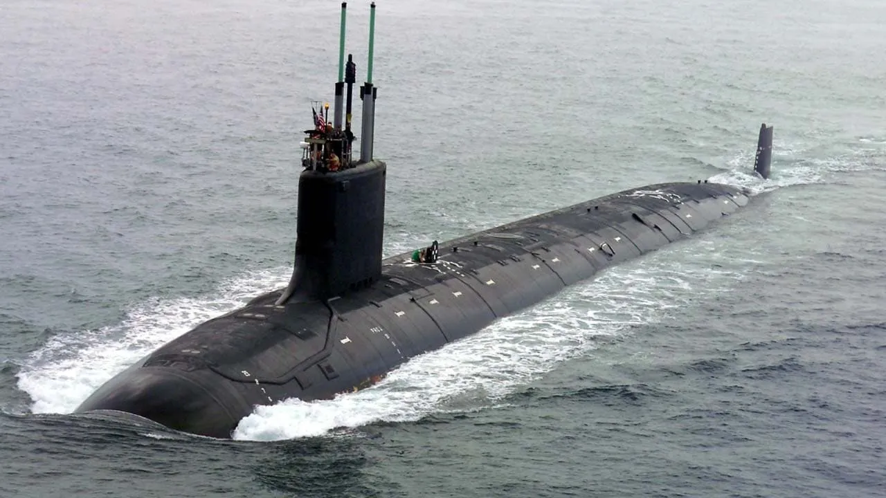 pr3g8e2s_nuclear-submarines_160x120_02_August_25
