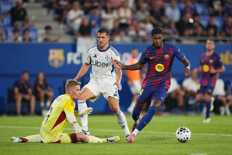 Rashford bỏ lỡ cơ hội ghi bàn vào lưới Como. Ảnh: Internet
