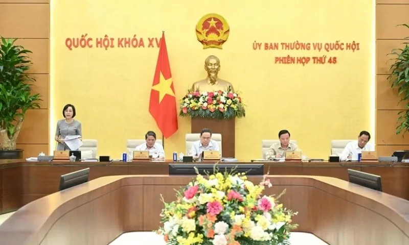 Uy ban thuong vu quoc hoi