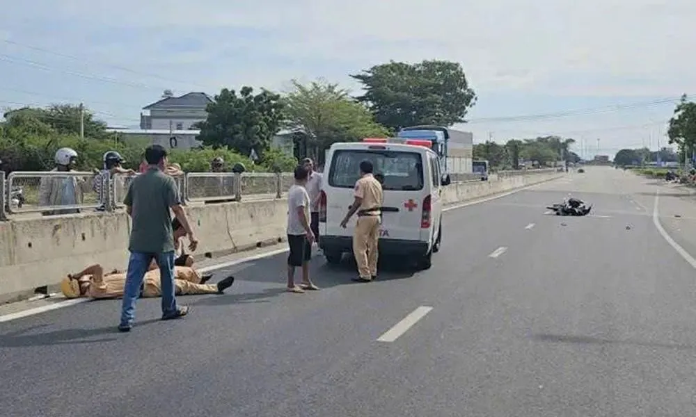 Tạm giữ đối tượng tông thẳng vào CSGT ở Lâm Đồng