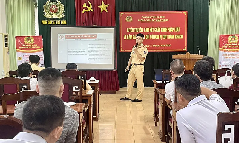 Các đơn vị kinh doanh được phổ biến các quy định mới trong luật Giao thông liên quan đến vận tải hành khách