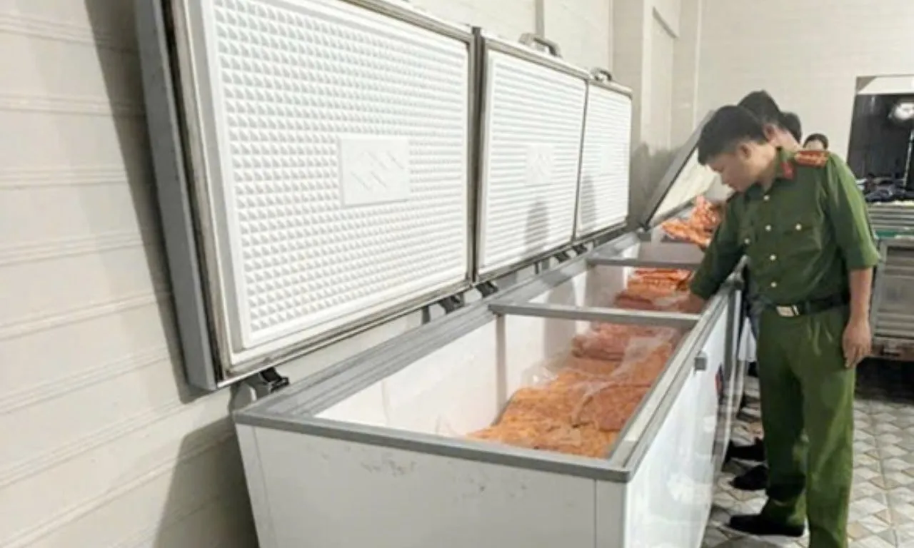 Đồng Tháp: Phát hiện hơn 14 tấn hàng hóa không rõ nguồn gốc