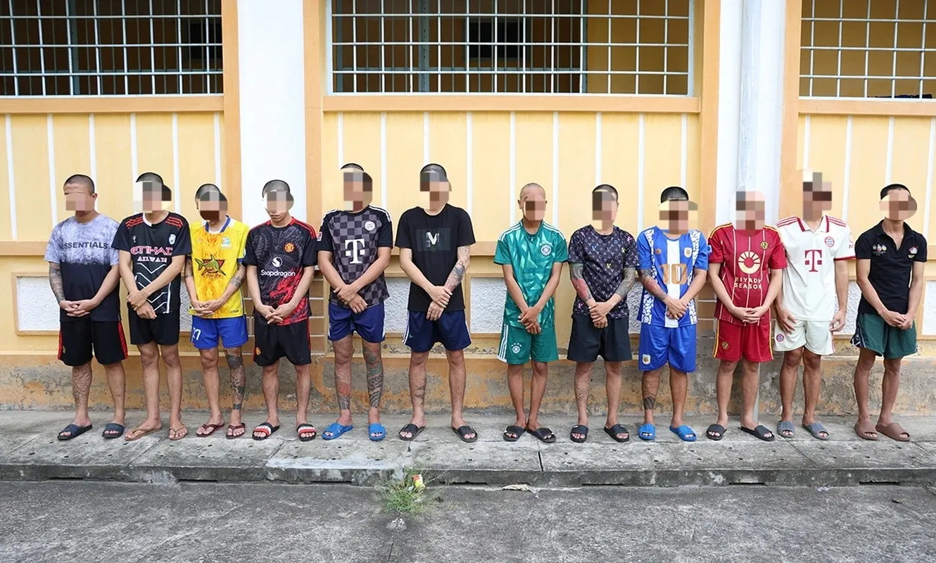 An Giang: Khởi tố 18 thanh thiếu niên vụ chém người trọng thương