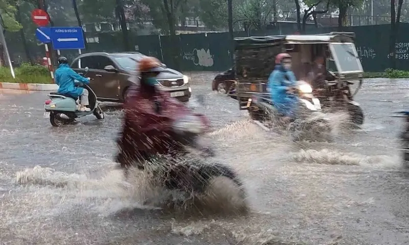 Cảnh báo mưa dông diện rộng từ 13–21/8