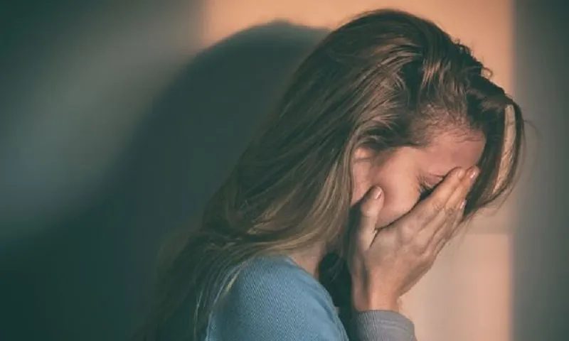 phụ nữ rối loạn tâm thần bạo hành
