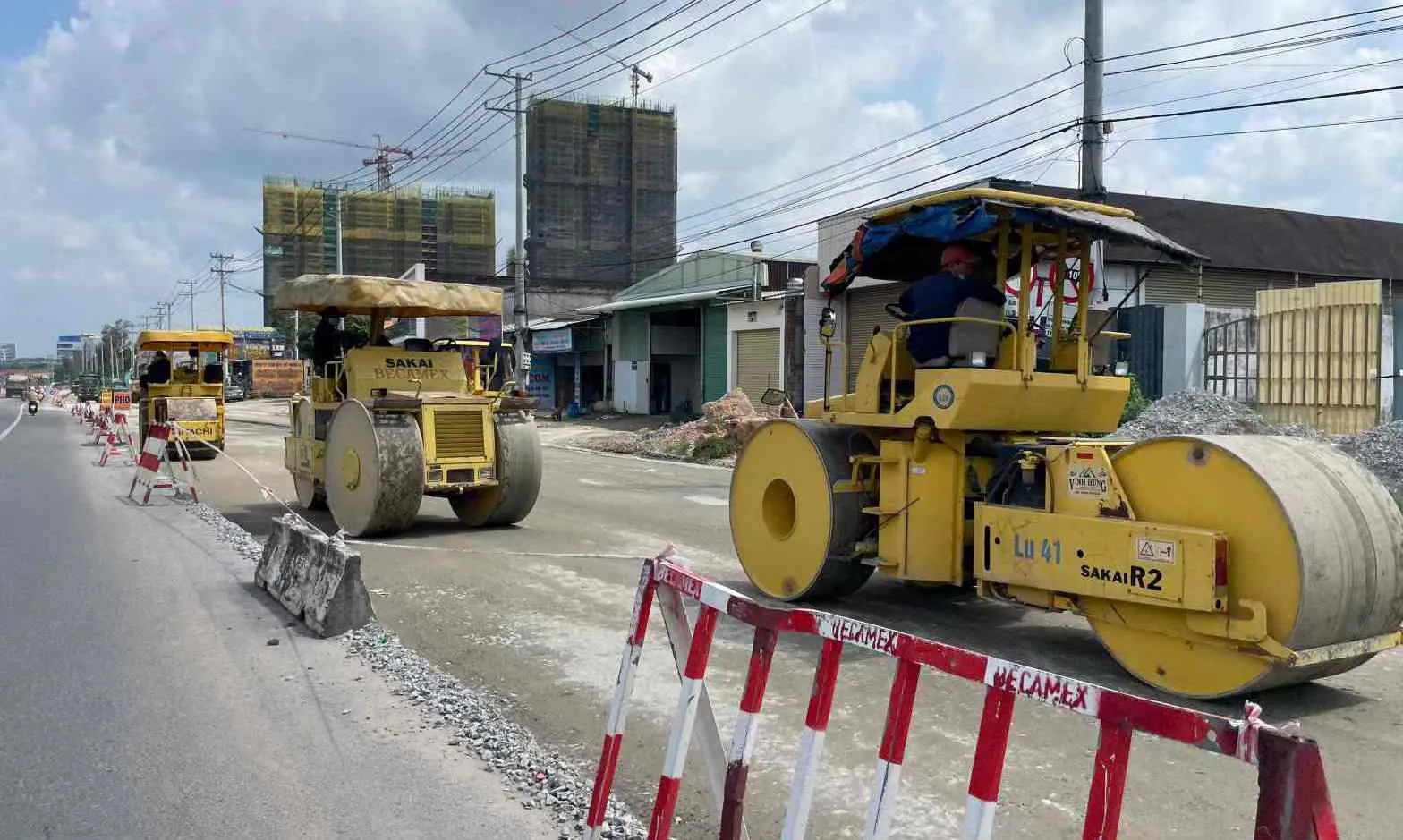 Dự án nâng cấp Quốc lộ 13 chậm tiến độ do vướng mặt bằng