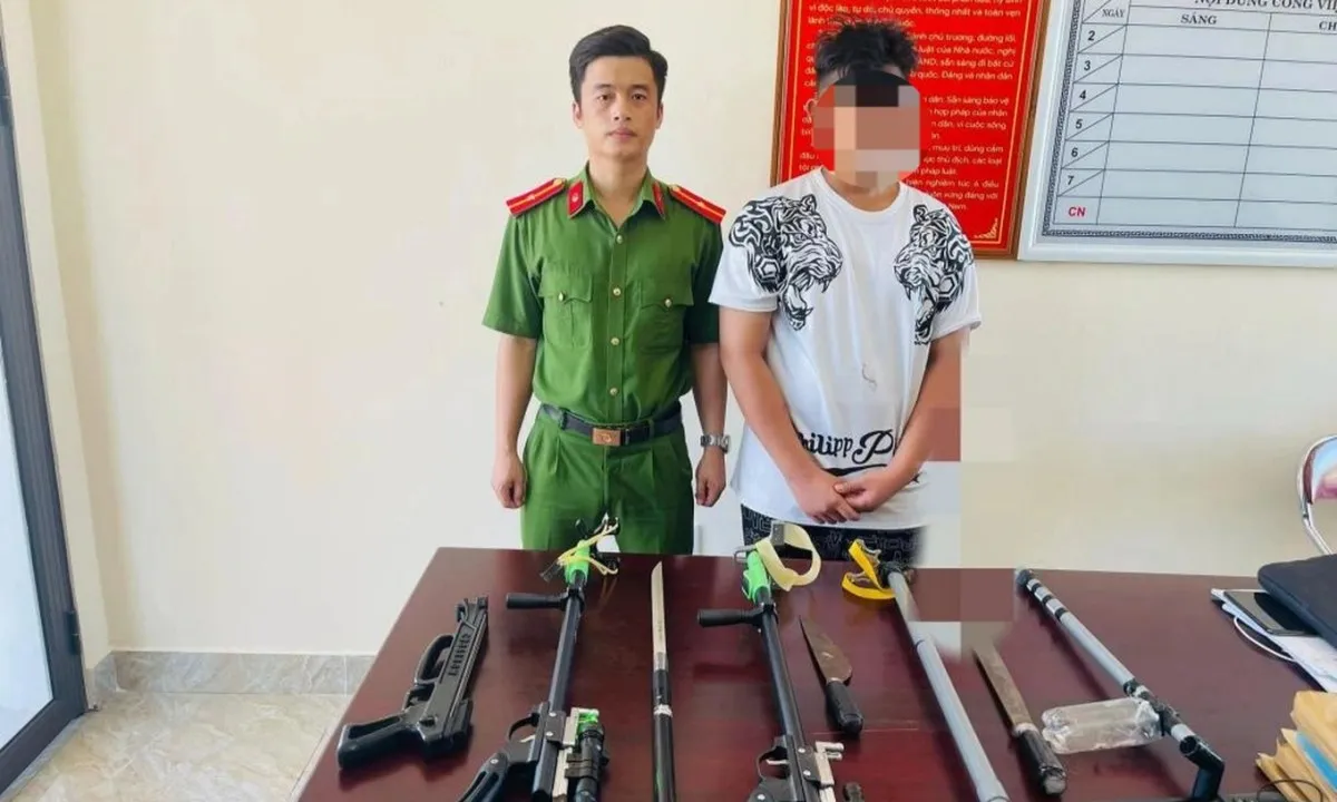 Nam sinh 16 tuổi tậu “hàng nóng” trên TikTok