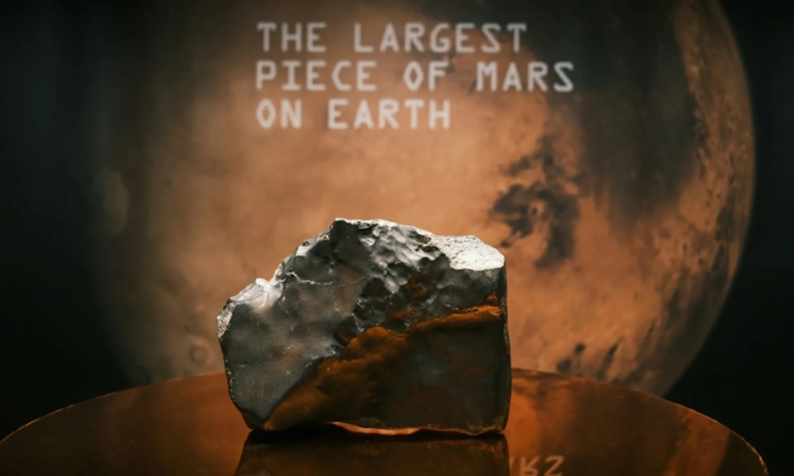 Cuộc đấu giá thiên thạch sao Hỏa lớn nhất thế giới gây tranh cãi