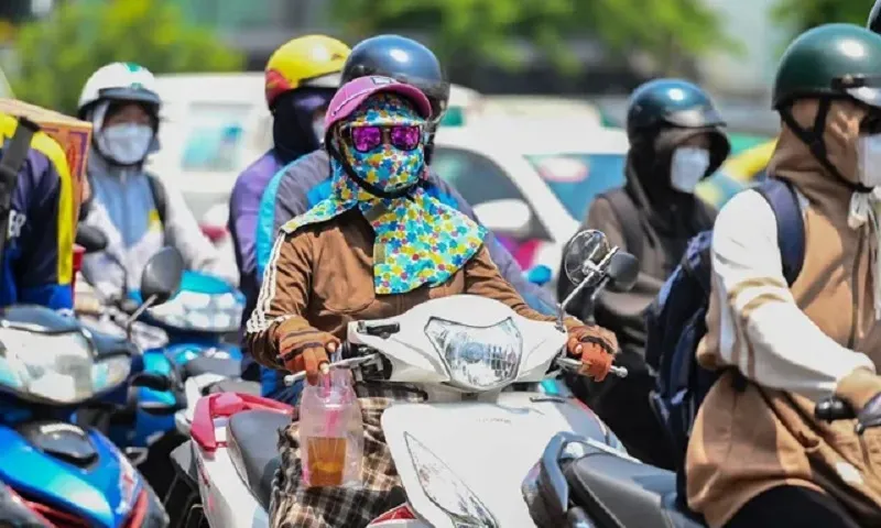 Dự báo thời tiết 13/8: Bắc Bộ nắng nóng, Nam Bộ và Tây Nguyên mưa to 