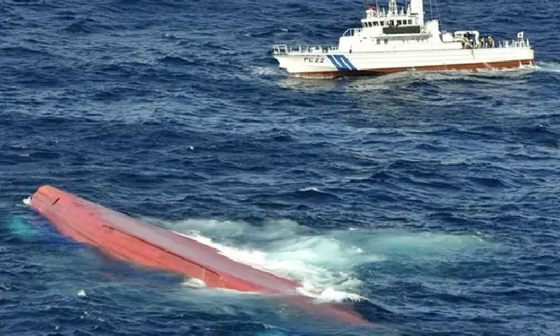 Nhật Bản: Va chạm giữa du thuyền và tàu chở sỏi, nhiều người mất tích