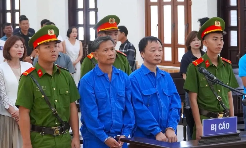 Giám đốc công ty khoáng sản ở Lâm Đồng bị tuyên 4 năm 6 tháng tù vì khai thác cát lậu và trốn thuế