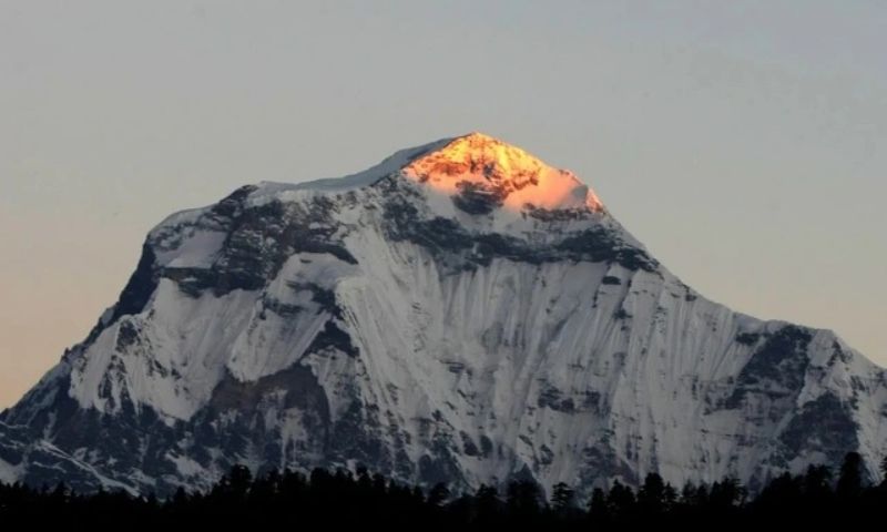 Nepal miễn phí leo gần 100 ngọn núi để hút du khách