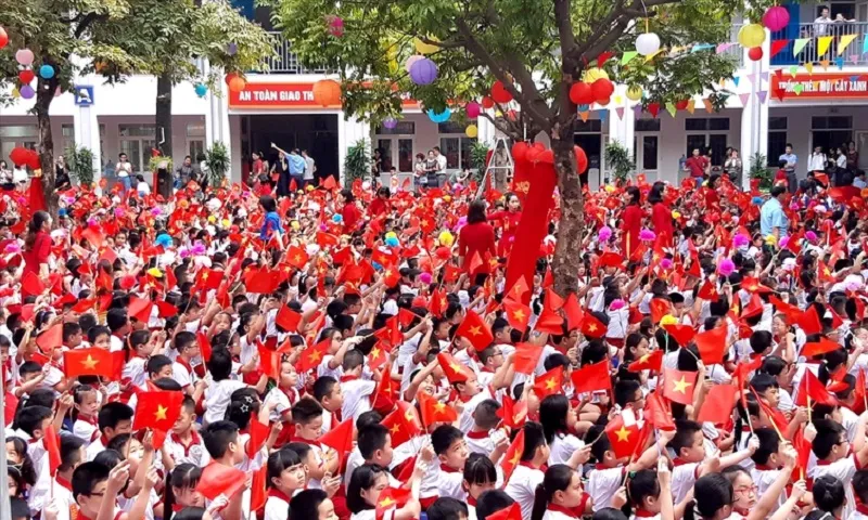 TPHCM: Lớp 1, 9, 12 tựu trường sớm từ 20/8, các khối còn lại ngày 25/8