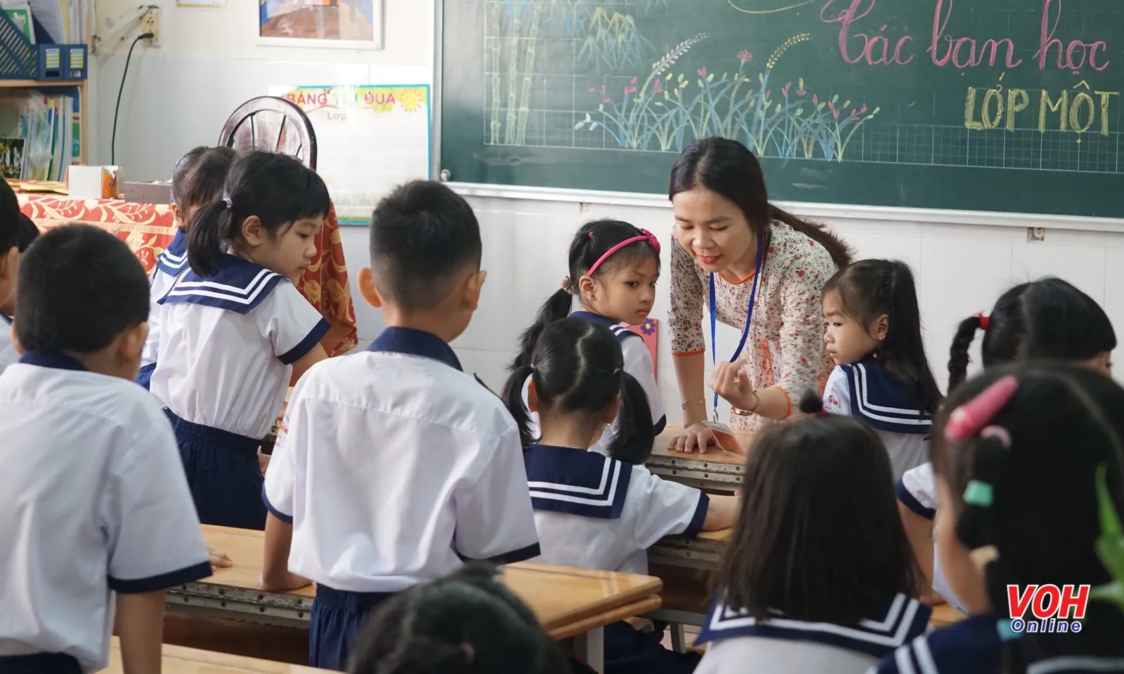 TPHCM: Học sinh tựu trường ngày 25/8 | Riêng học sinh lớp 1, 9, 12 tựu trường ngày 20/8