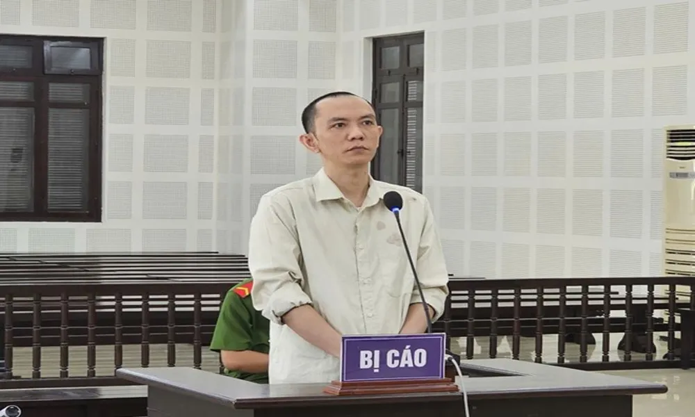 Giả thẻ công an, giấy chứng nhận giáo viên để lừa hàng chục người