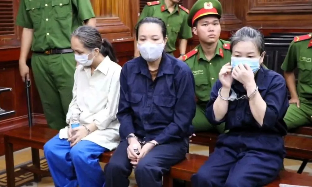 Hoãn xét xử vụ bạo hành trẻ em tại Mái ấm Hoa Hồng vì bị cáo sức khỏe yếu