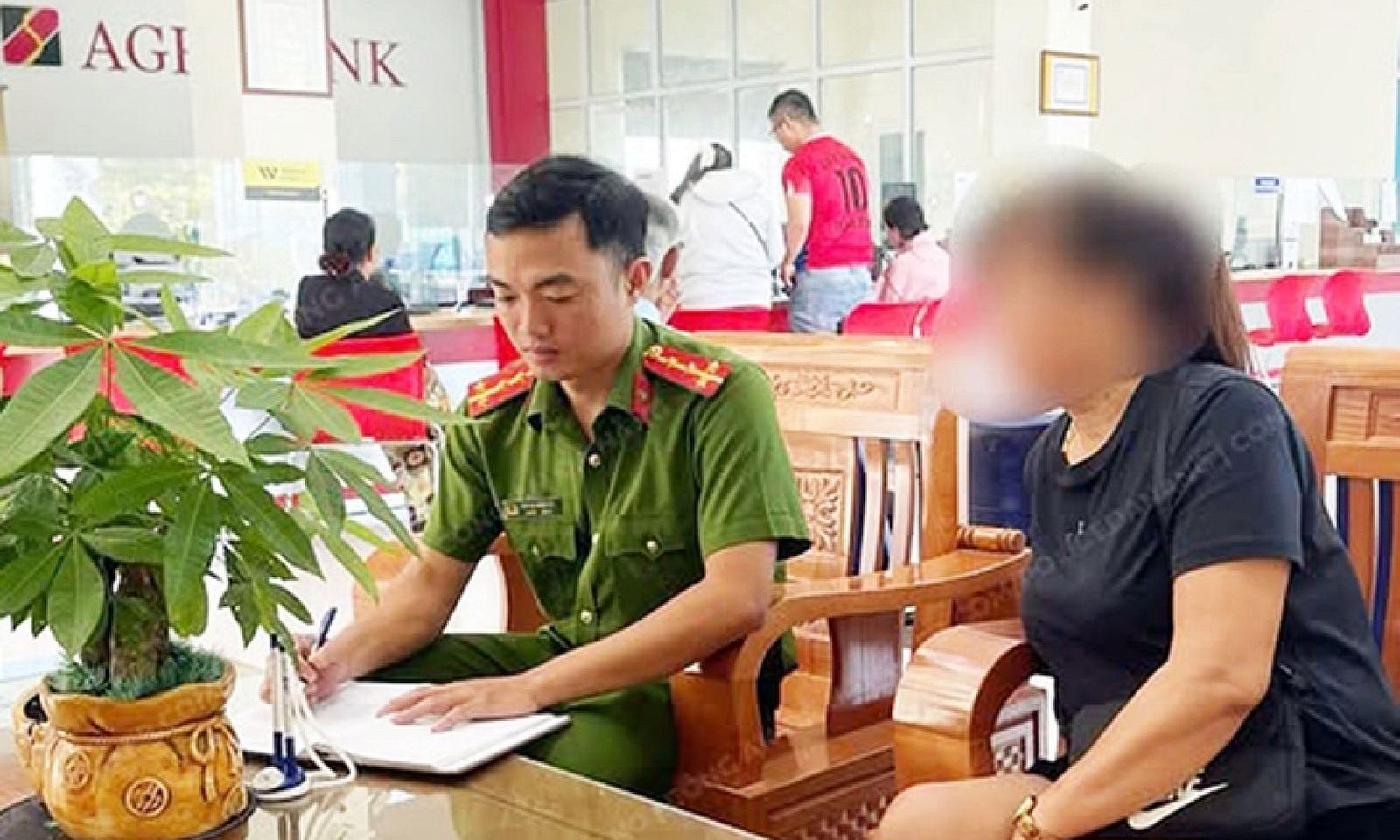Tham gia “câu lạc bộ ghép đôi” trên Facebook, mất 80 triệu đồng và suýt mất thêm 20 triệu