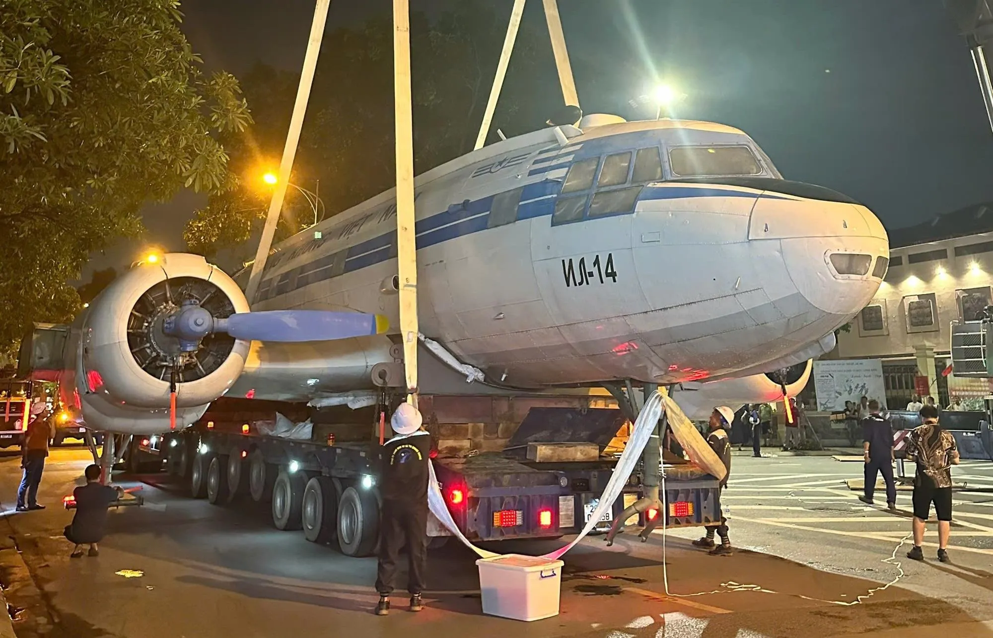 may-bay-bh-2-17552317137862049020172