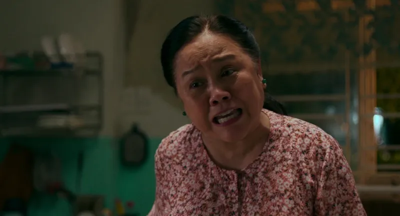 pha-dam-sinh-nhat-me-hoa-tang-le-voi-nhieu-cu-twist-gay-soc 20250815-091534-19