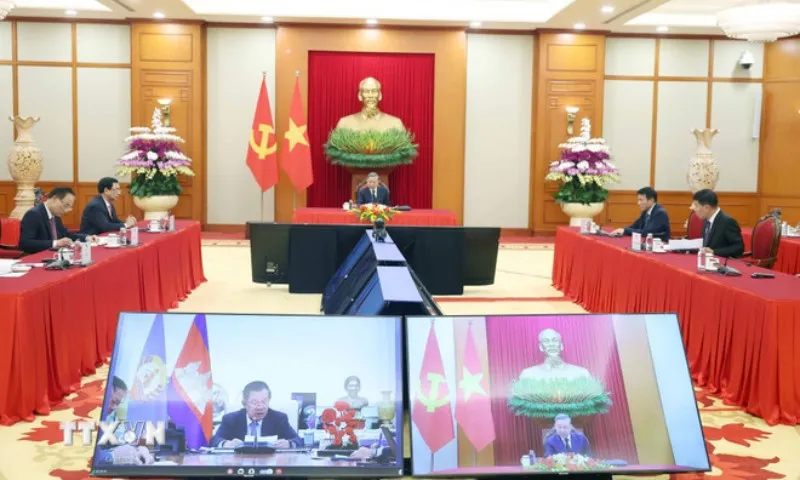 tong-bi-thu-to-lam-dien-dam-voi-chu-tich-dang-nhan-dan-campuchia-hun-sen-1408-5 (1)