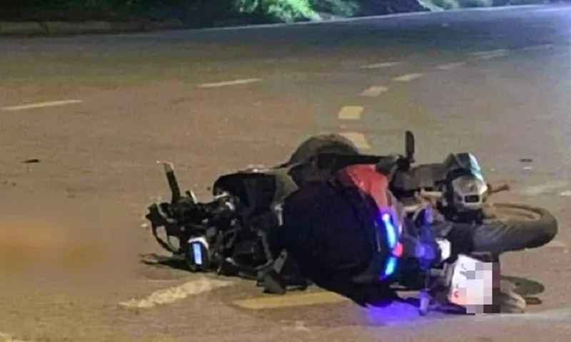 Ninh Bình: Xe máy chở ba va chạm với ô tô, 2 nữ sinh thương vong 