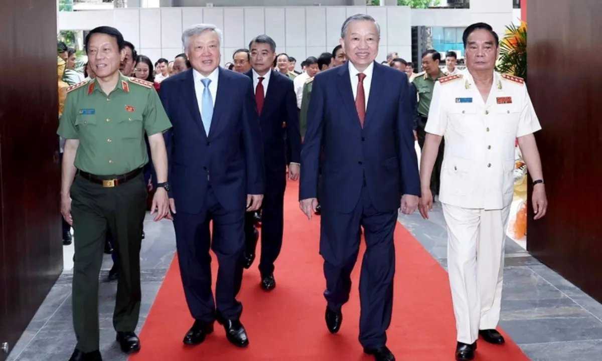 Tổng Bí thư dự, cắt băng khánh thành trụ sở Bộ Công an