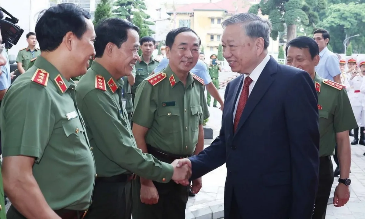 tong-bi-thu-du-le-khanh-thanh-cong-trinh-tru-so-bo-cong-an7-1755317806617924504692