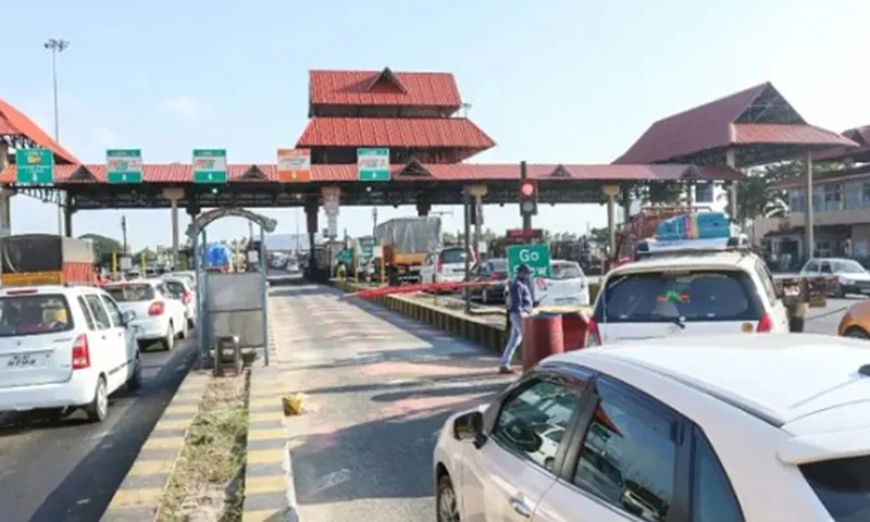 Trạm thu phí không được thu phí vì đường quá xấu