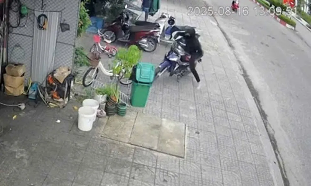 Thanh niên vờ hỏi mua iPhone rồi cướp chạy, bị bắt khi đang lẩn trốn