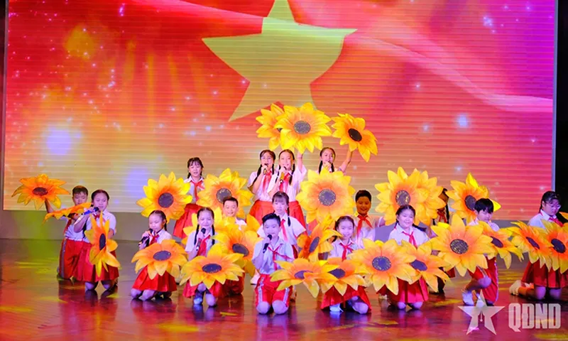 Chương trình sân khấu Măng non với chủ đề Ca ngợi Tổ Quốc