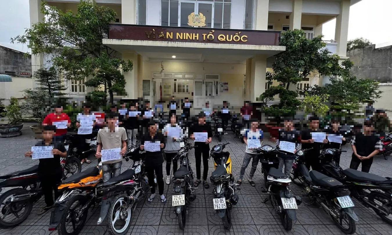 TPHCM: CSGT bắt giữ 24 quái xế đua xe trái phép ở Phước Hải