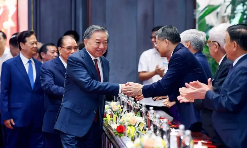 Tổng Bí thư Tô Lâm gặp mặt nguyên lãnh đạo Đảng, Nhà nước