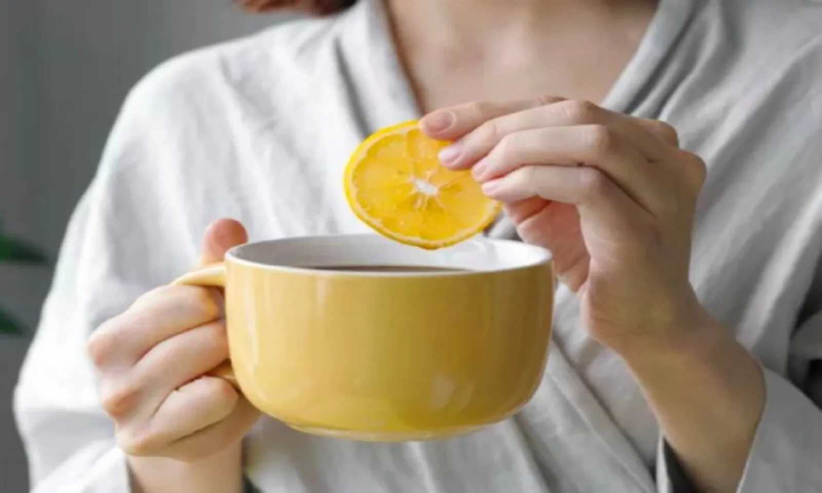 Những lợi ích khi uống nước chanh ấm mỗi ngày