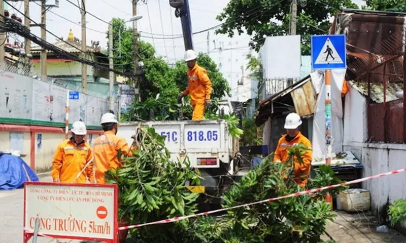 Ngành Điện TPHCM ban hành Công điện chủ động ứng phó bão WIPHA