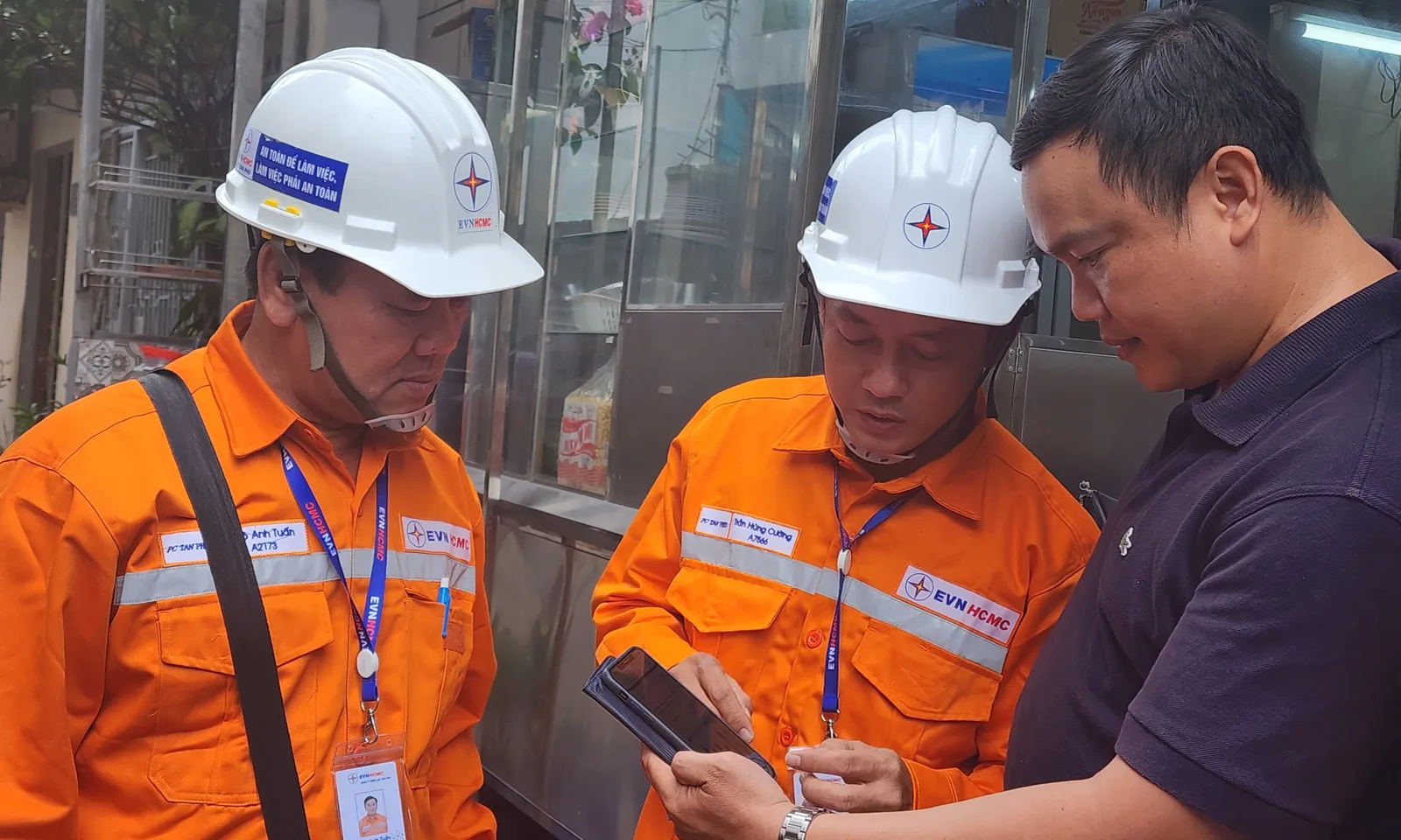 Ngành Điện lực TPHCM tăng cường quản lý giá điện cho người thuê nhà