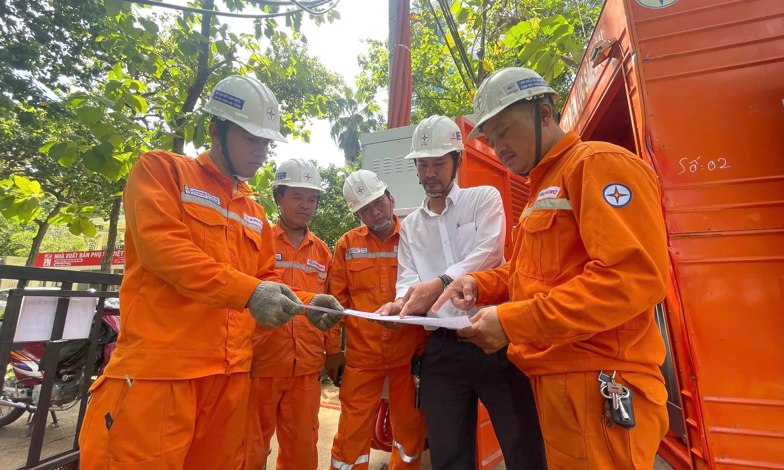 Đảm bảo cung ứng điện phục vụ phát triển kinh tế TPHCM