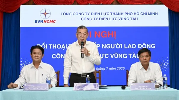 hinh-minh-hoa-ong-nguyen-van-thanh-tong-gd-evnhcmc-truc-tiep-giai-dap-thac-mac-cho-nguoi-lao-dong-ngay-19072025_20250818153604