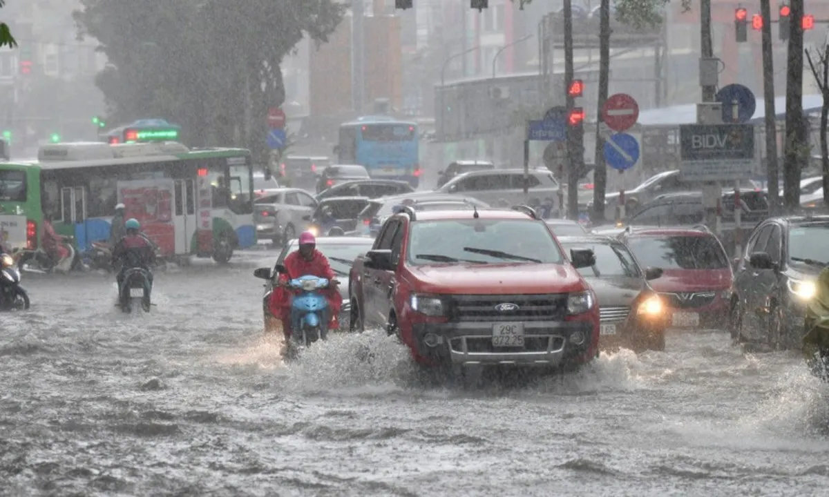 Mưa lớn diện rộng ở miền Trung và Bắc Bộ