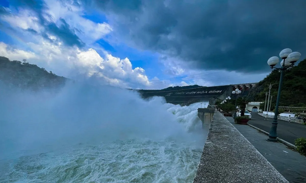 thuy-dien-hoa-binh (1)