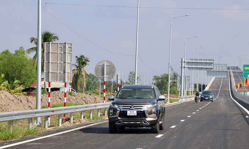 Thông xe đoạn tuyến 8.4 km Vành đai 3 TPHCM và cầu Nhơn Trạch