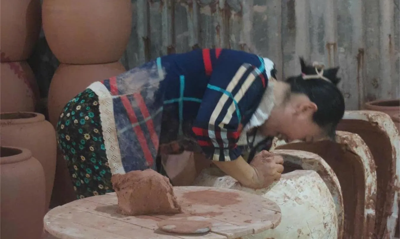 Khi tình yêu níu chân người thợ gốm Lái Thiêu