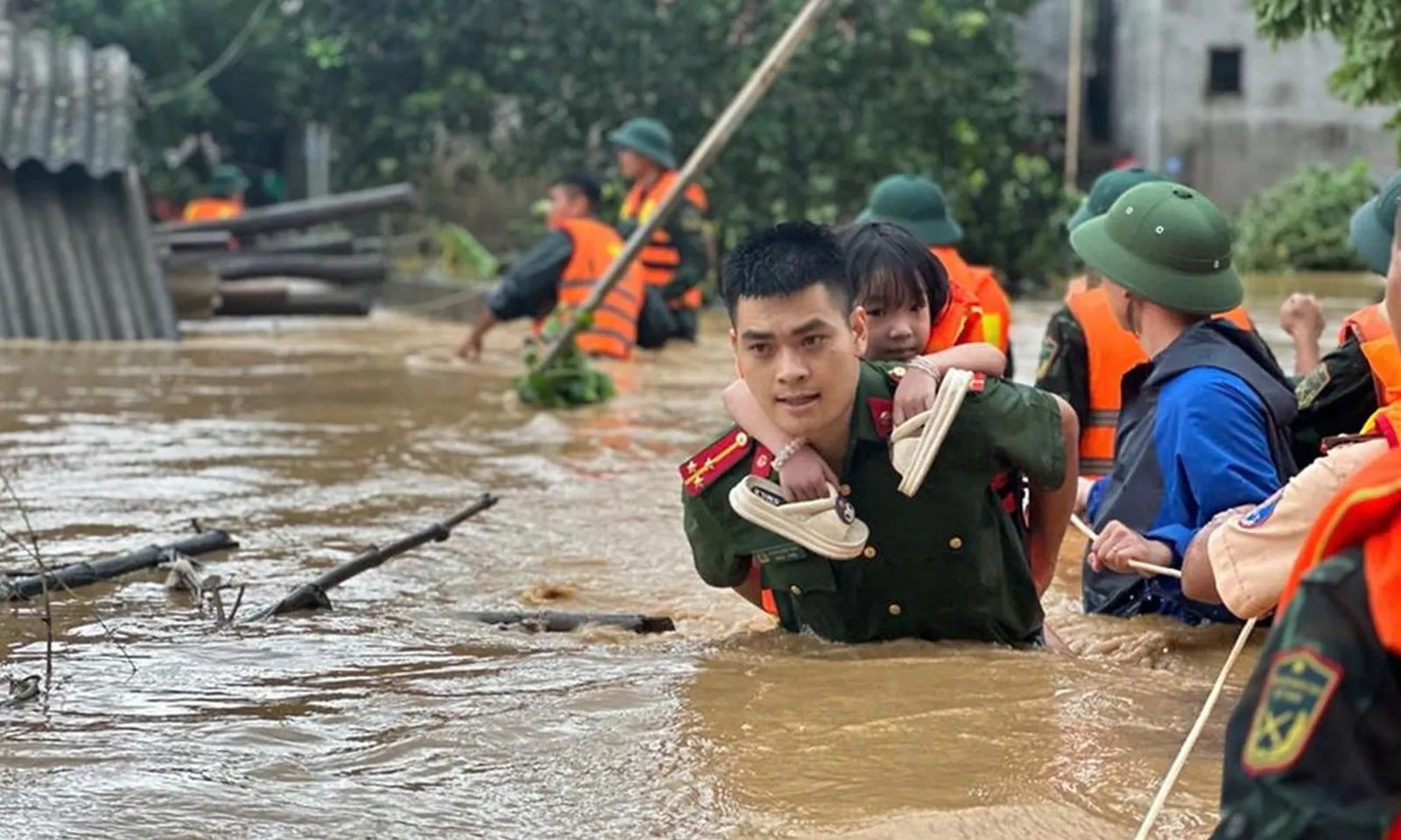 80 năm Công an nhân dân Việt Nam - với sự nghiệp xây dựng và phát triển kinh tế-xã hội của đất nước